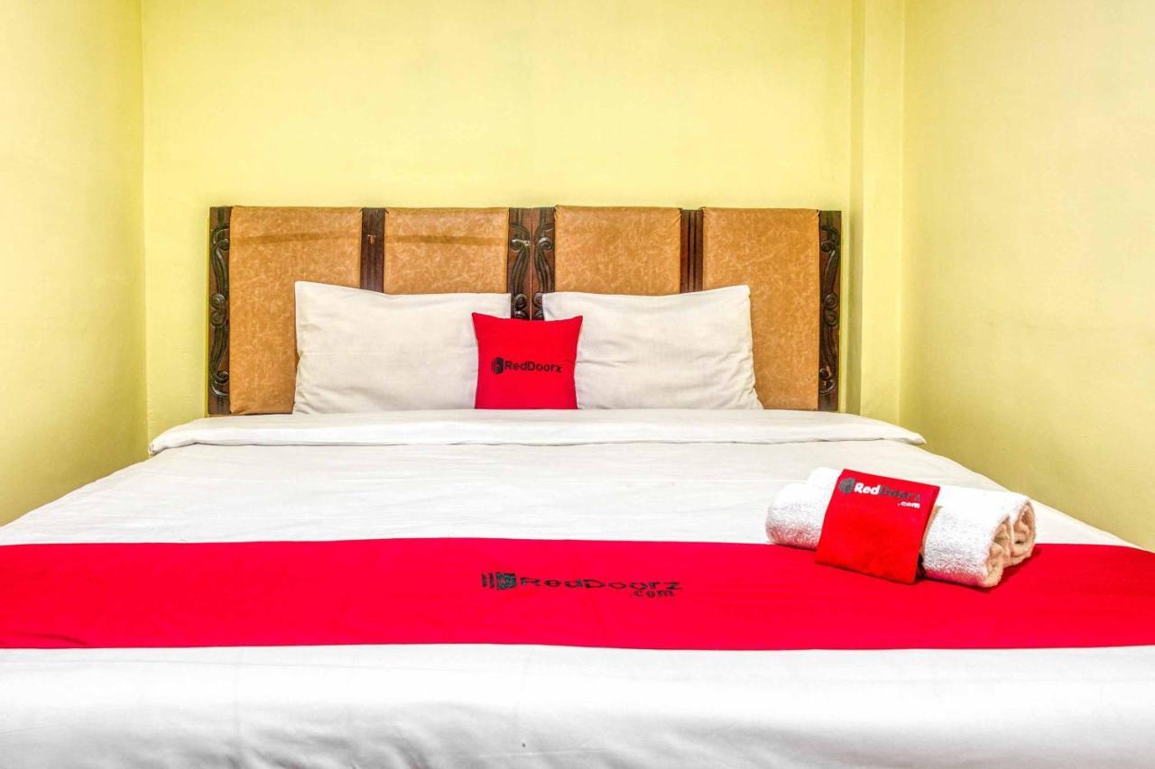 เรดดอร์ซ แอท จาลัน กัปเตน มุสลิม เมดาน Hotel ภายนอก รูปภาพ